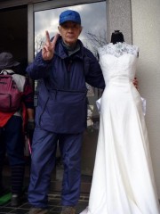2/2 蓮杖写真館の前でK.K