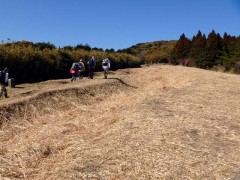 2/3　 カヤト広場